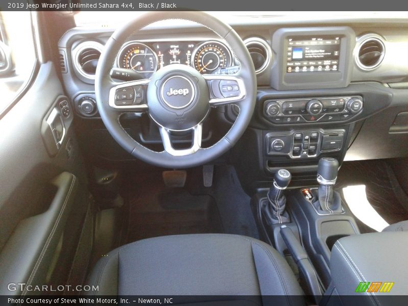 Black / Black 2019 Jeep Wrangler Unlimited Sahara 4x4