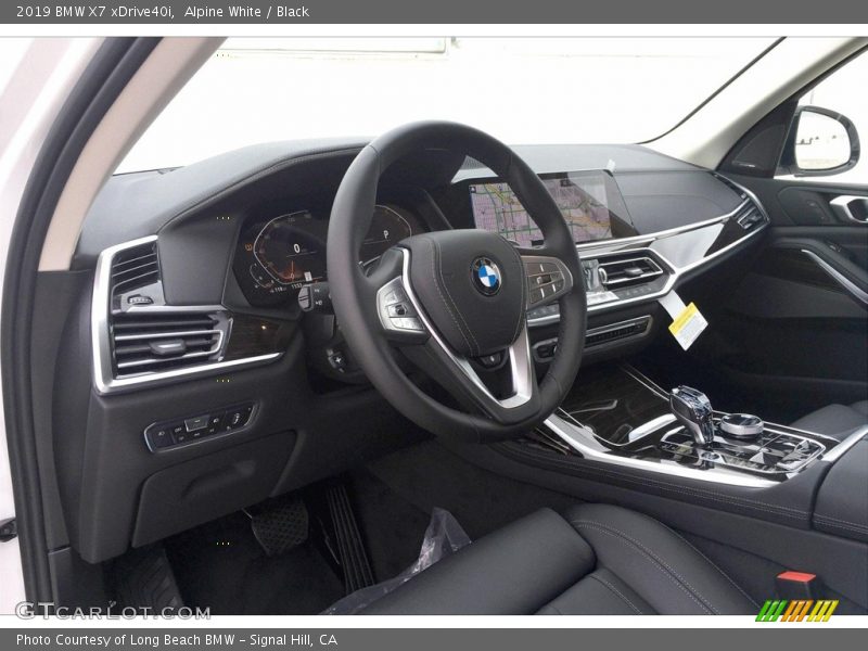 Alpine White / Black 2019 BMW X7 xDrive40i