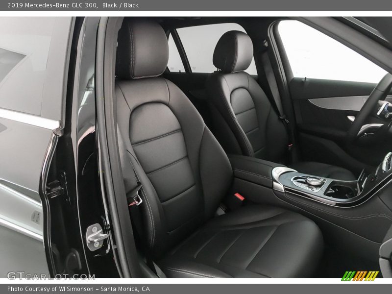 Black / Black 2019 Mercedes-Benz GLC 300