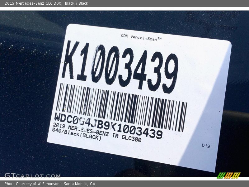 Black / Black 2019 Mercedes-Benz GLC 300