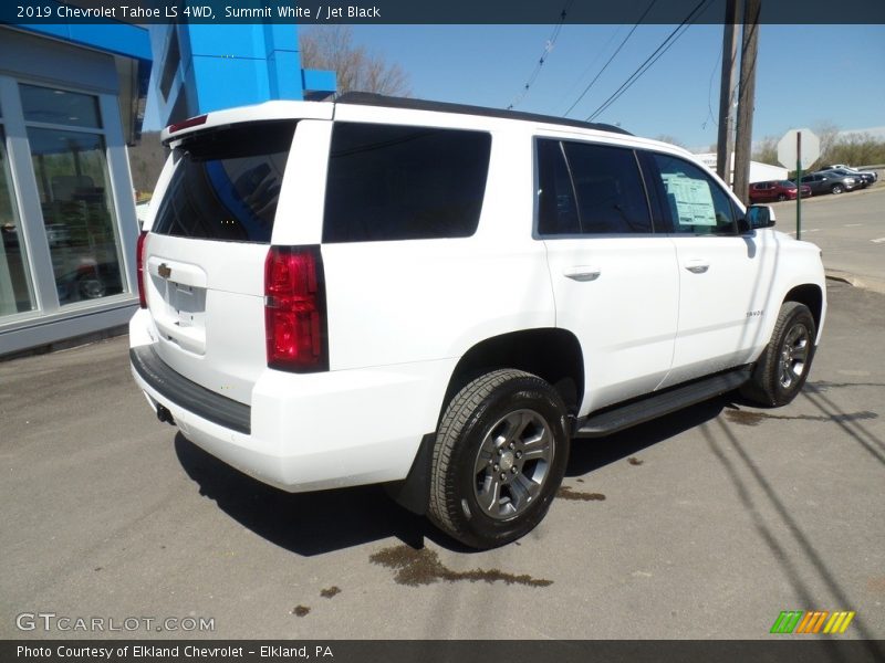 Summit White / Jet Black 2019 Chevrolet Tahoe LS 4WD