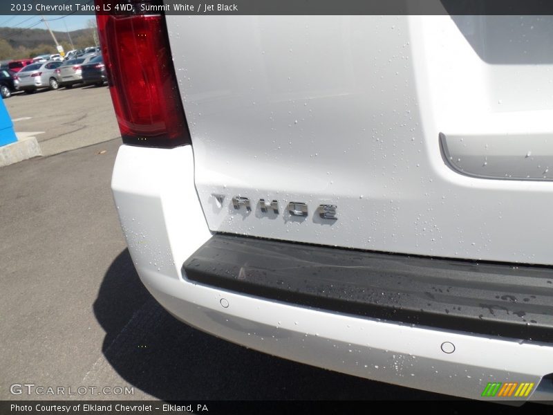 Summit White / Jet Black 2019 Chevrolet Tahoe LS 4WD