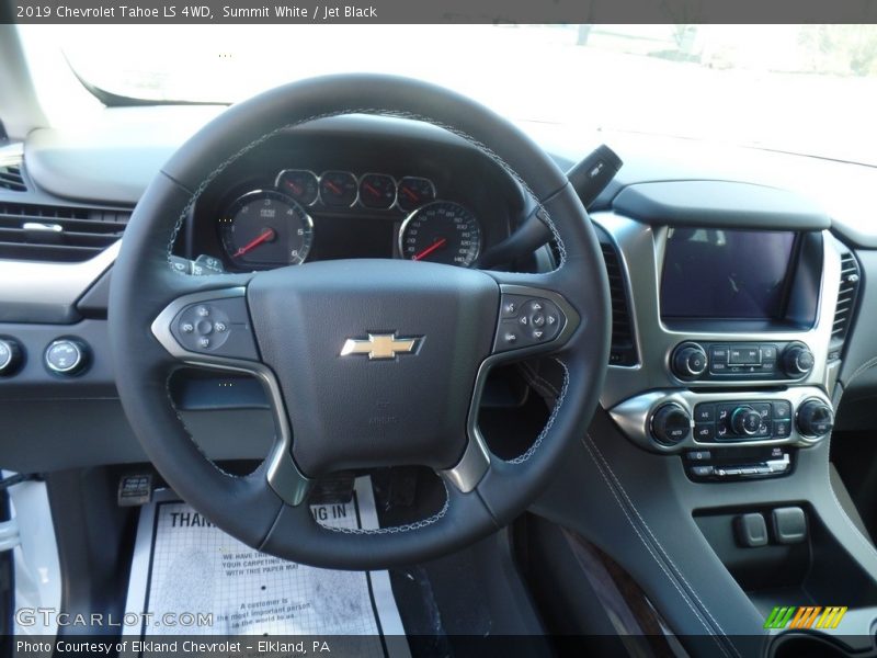 Summit White / Jet Black 2019 Chevrolet Tahoe LS 4WD