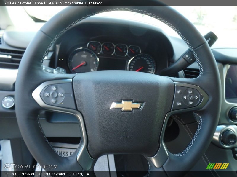 Summit White / Jet Black 2019 Chevrolet Tahoe LS 4WD
