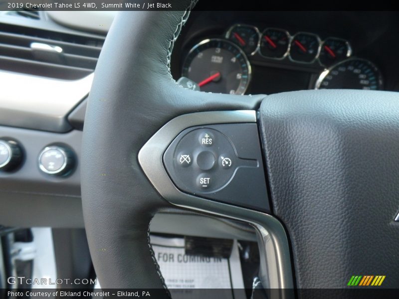 Summit White / Jet Black 2019 Chevrolet Tahoe LS 4WD