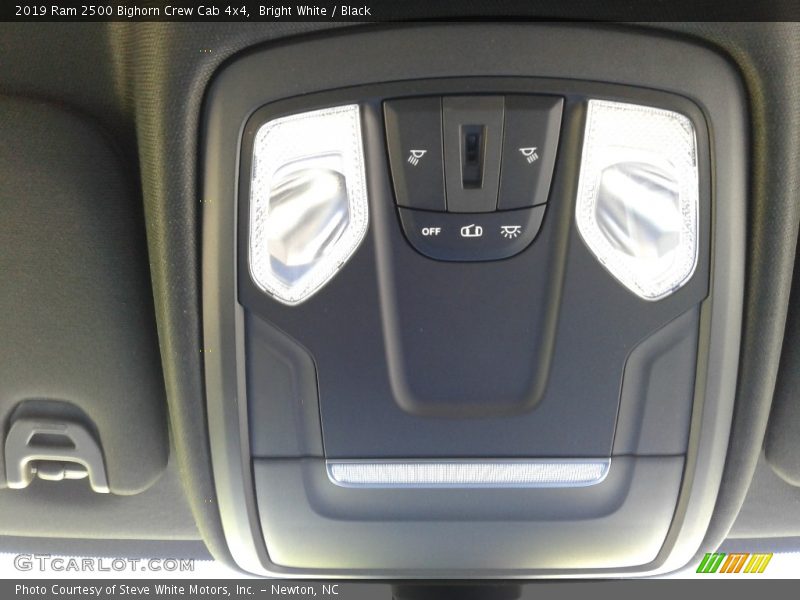 Bright White / Black 2019 Ram 2500 Bighorn Crew Cab 4x4