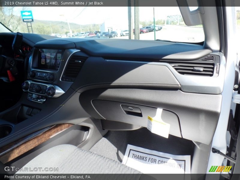 Summit White / Jet Black 2019 Chevrolet Tahoe LS 4WD