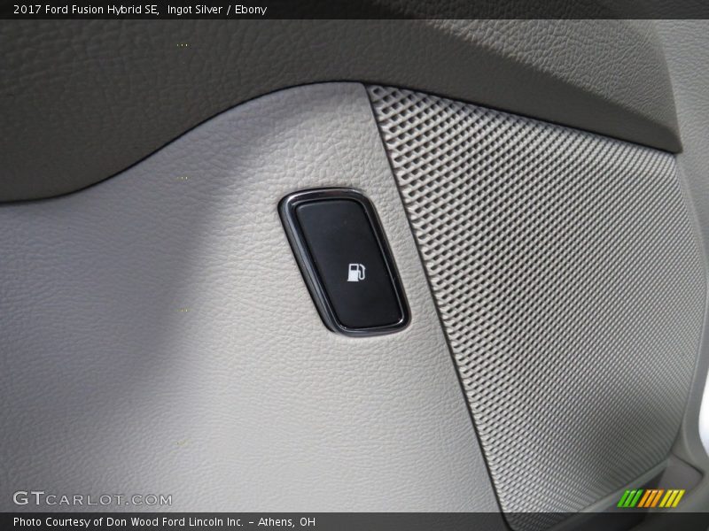 Ingot Silver / Ebony 2017 Ford Fusion Hybrid SE