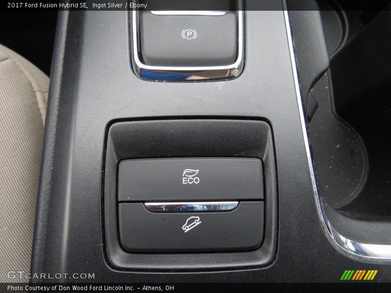 Ingot Silver / Ebony 2017 Ford Fusion Hybrid SE