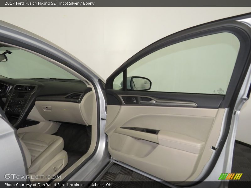 Ingot Silver / Ebony 2017 Ford Fusion Hybrid SE
