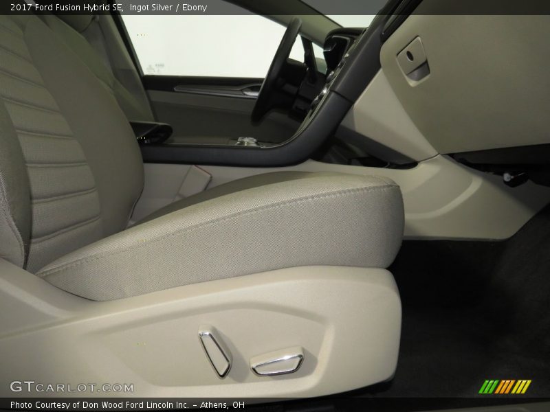 Ingot Silver / Ebony 2017 Ford Fusion Hybrid SE