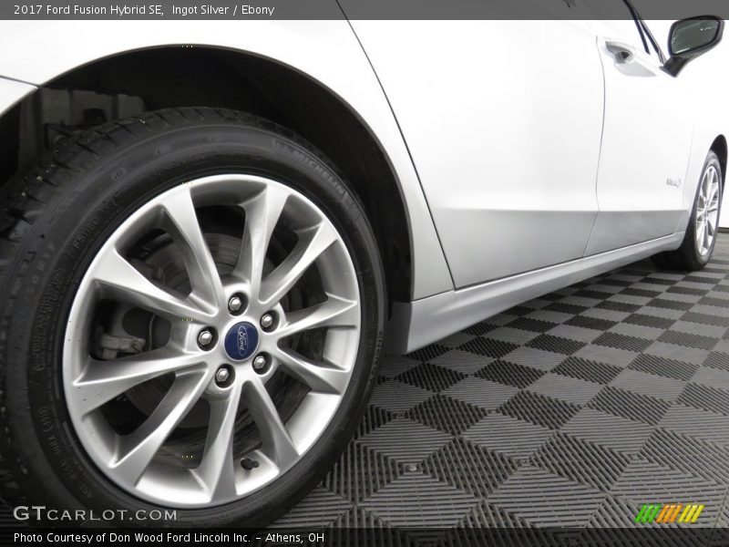 Ingot Silver / Ebony 2017 Ford Fusion Hybrid SE