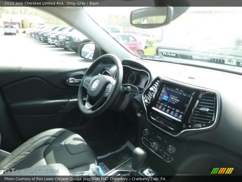 Sting-Gray / Black 2019 Jeep Cherokee Limited 4x4