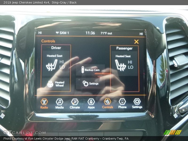 Sting-Gray / Black 2019 Jeep Cherokee Limited 4x4