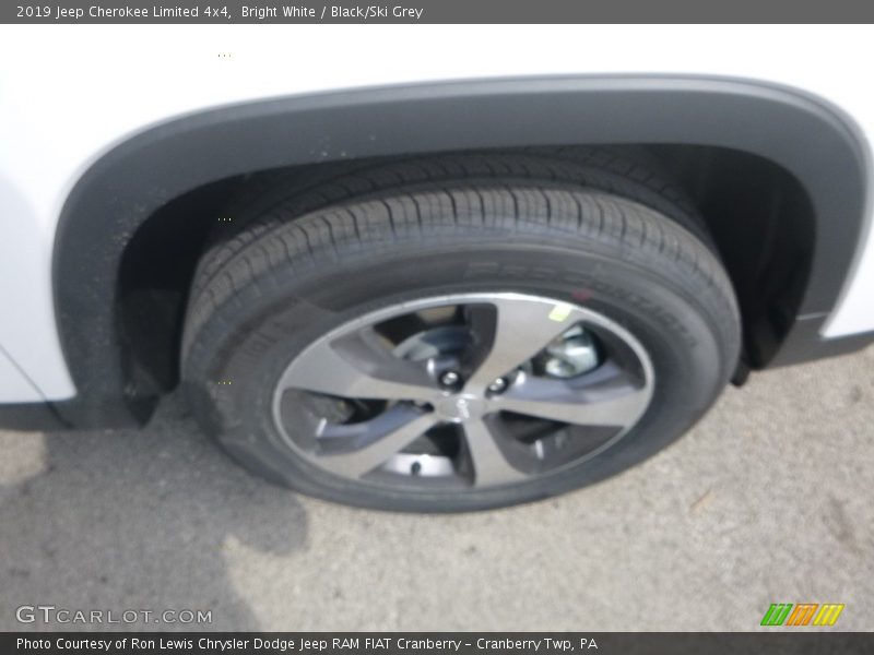 Bright White / Black/Ski Grey 2019 Jeep Cherokee Limited 4x4