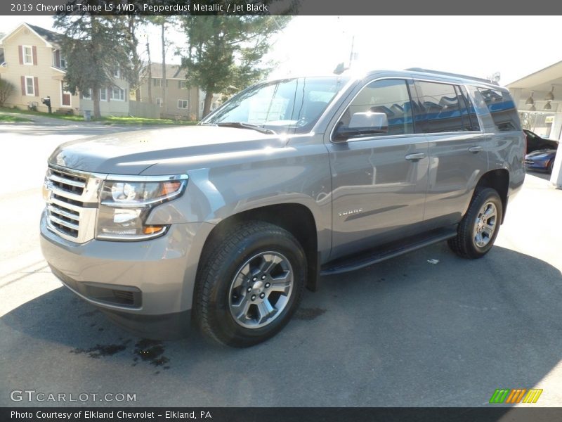 Pepperdust Metallic / Jet Black 2019 Chevrolet Tahoe LS 4WD