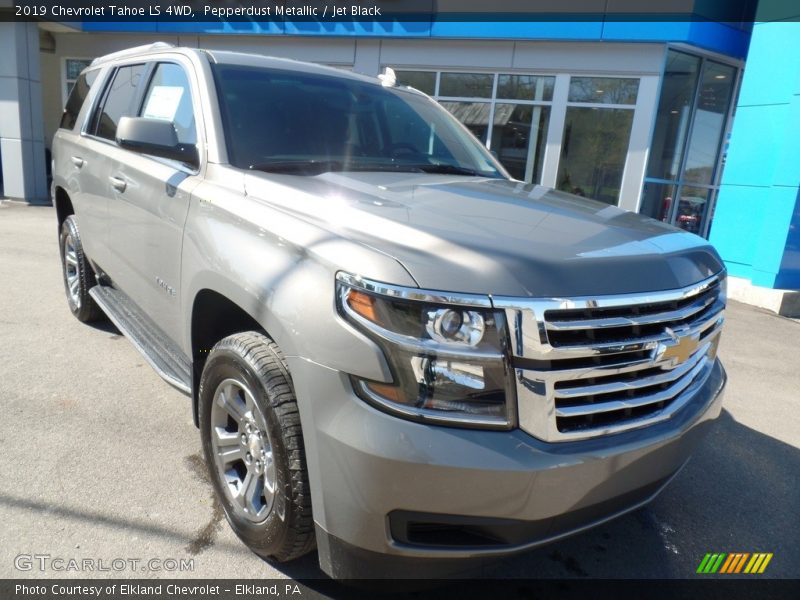 Pepperdust Metallic / Jet Black 2019 Chevrolet Tahoe LS 4WD