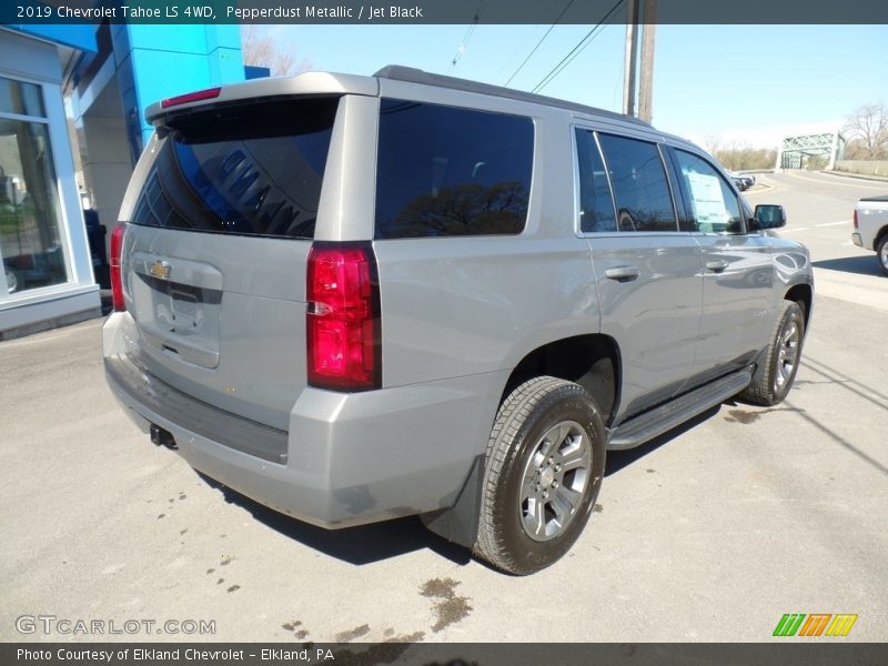 Pepperdust Metallic / Jet Black 2019 Chevrolet Tahoe LS 4WD