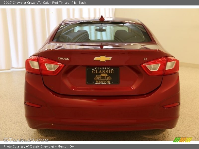 Cajun Red Tintcoat / Jet Black 2017 Chevrolet Cruze LT