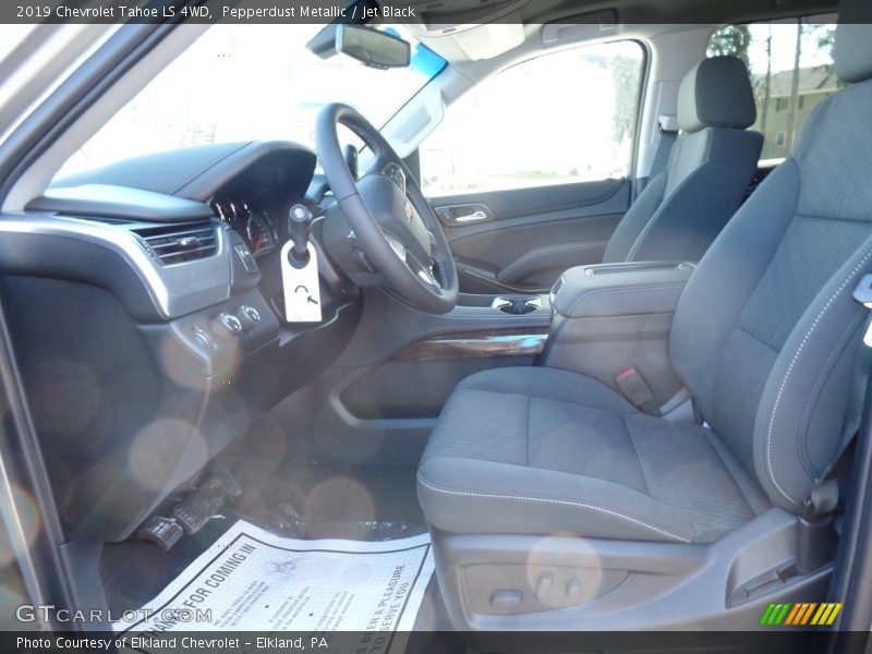 Pepperdust Metallic / Jet Black 2019 Chevrolet Tahoe LS 4WD