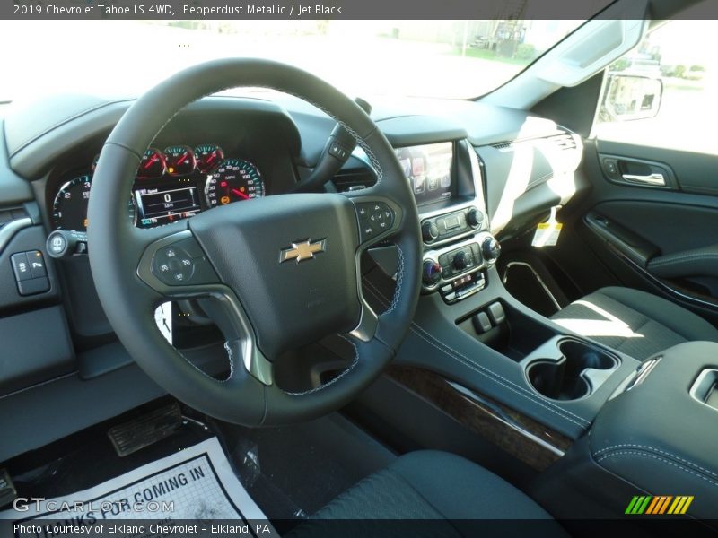 Pepperdust Metallic / Jet Black 2019 Chevrolet Tahoe LS 4WD