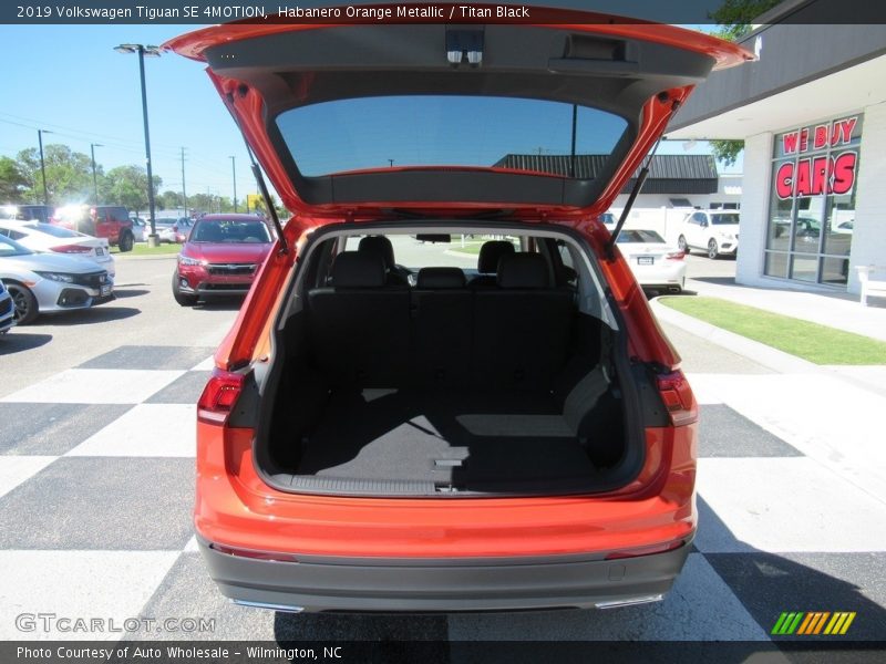 Habanero Orange Metallic / Titan Black 2019 Volkswagen Tiguan SE 4MOTION