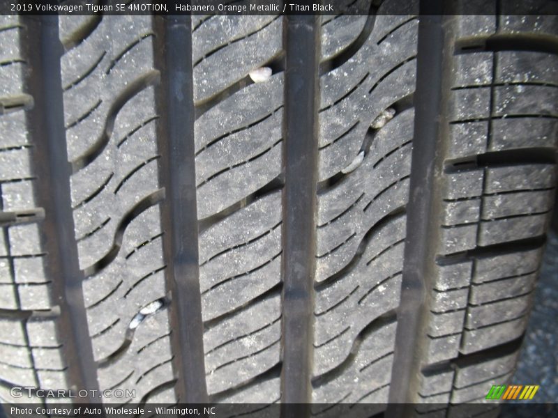 Habanero Orange Metallic / Titan Black 2019 Volkswagen Tiguan SE 4MOTION