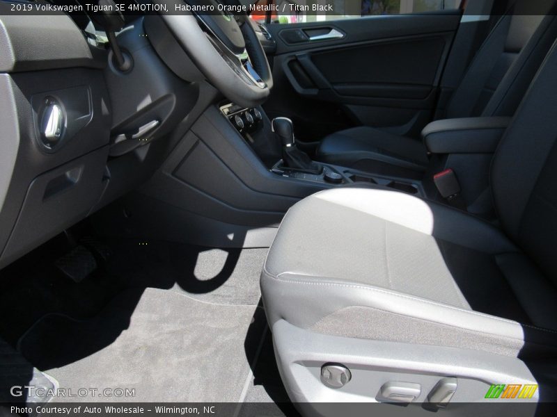 Habanero Orange Metallic / Titan Black 2019 Volkswagen Tiguan SE 4MOTION