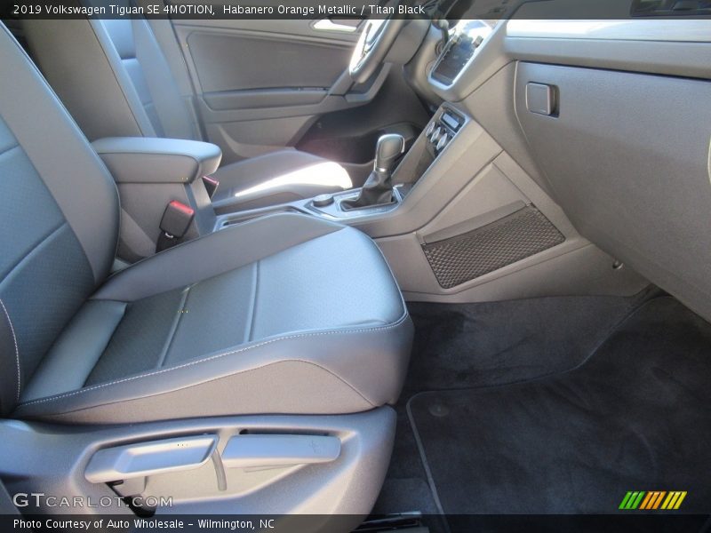 Habanero Orange Metallic / Titan Black 2019 Volkswagen Tiguan SE 4MOTION