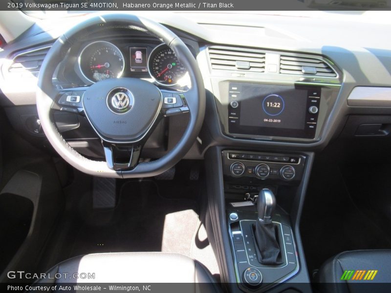 Habanero Orange Metallic / Titan Black 2019 Volkswagen Tiguan SE 4MOTION