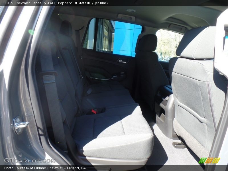 Pepperdust Metallic / Jet Black 2019 Chevrolet Tahoe LS 4WD
