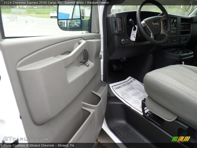 Summit White / Medium Pewter 2019 Chevrolet Express 2500 Cargo WT