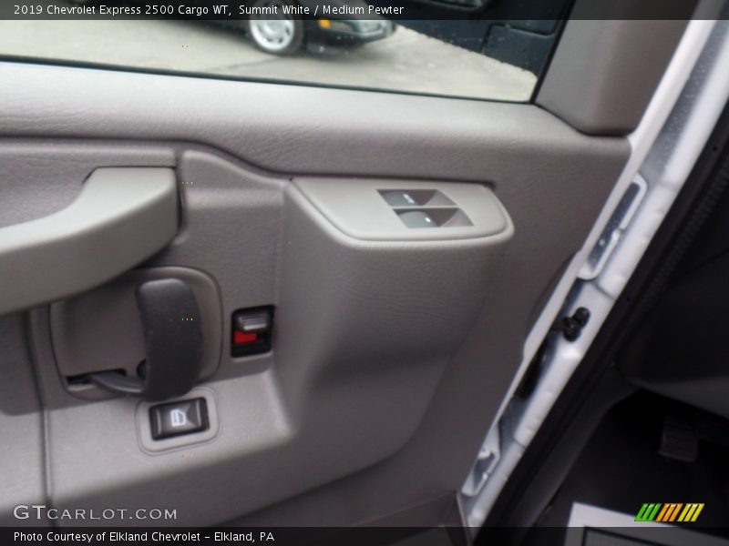Summit White / Medium Pewter 2019 Chevrolet Express 2500 Cargo WT