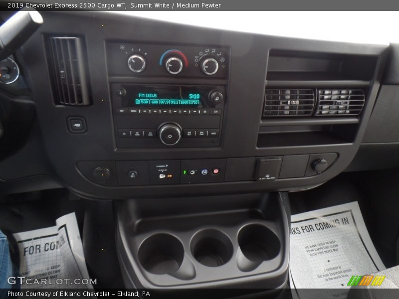 Summit White / Medium Pewter 2019 Chevrolet Express 2500 Cargo WT