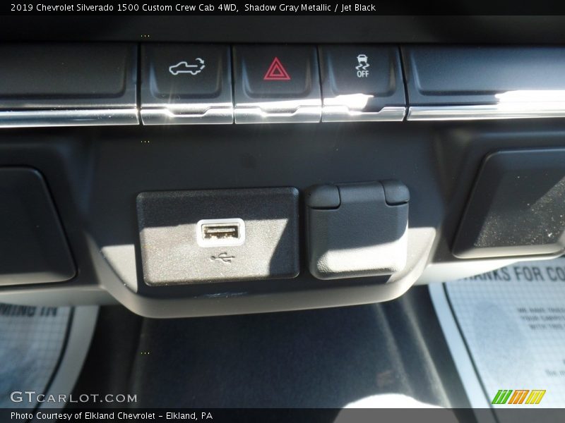 Shadow Gray Metallic / Jet Black 2019 Chevrolet Silverado 1500 Custom Crew Cab 4WD