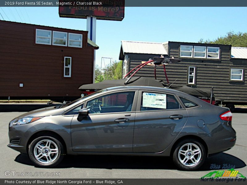 Magnetic / Charcoal Black 2019 Ford Fiesta SE Sedan