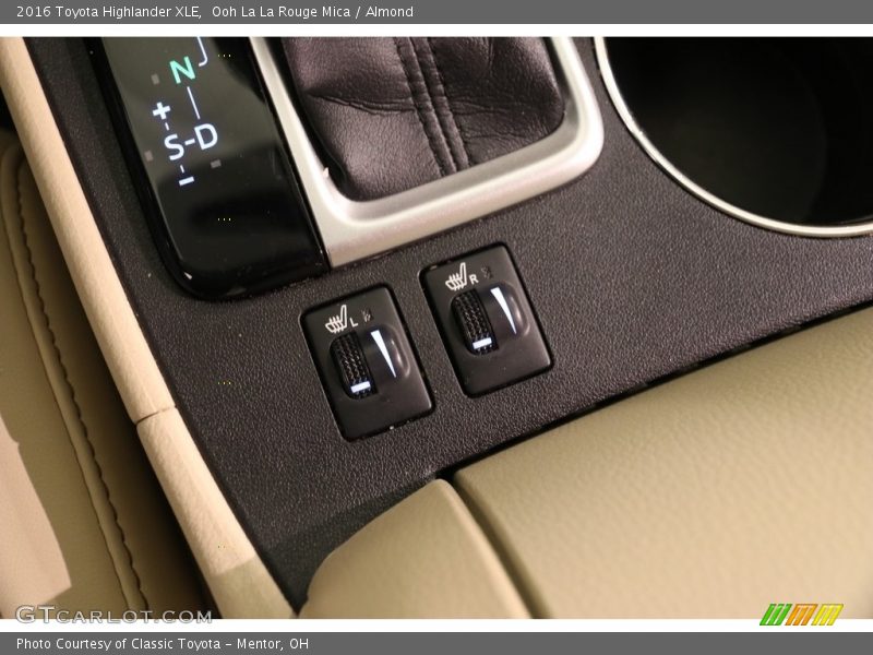 Ooh La La Rouge Mica / Almond 2016 Toyota Highlander XLE