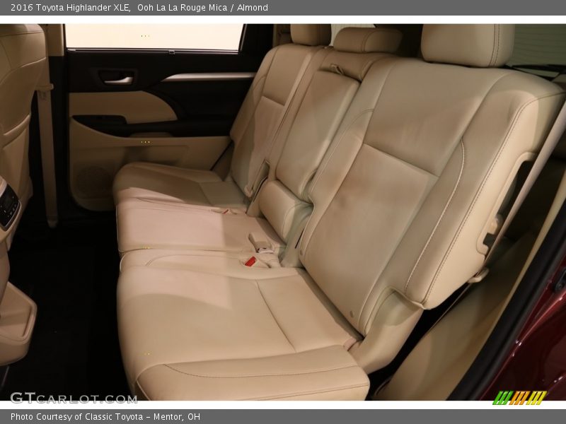 Ooh La La Rouge Mica / Almond 2016 Toyota Highlander XLE
