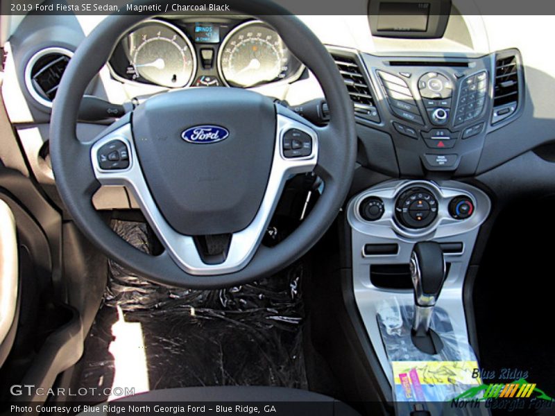 Magnetic / Charcoal Black 2019 Ford Fiesta SE Sedan