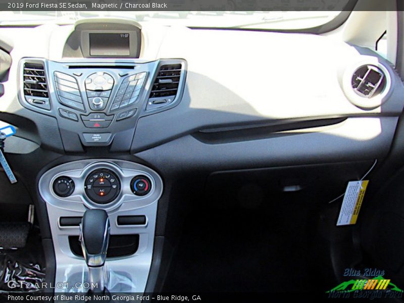 Magnetic / Charcoal Black 2019 Ford Fiesta SE Sedan