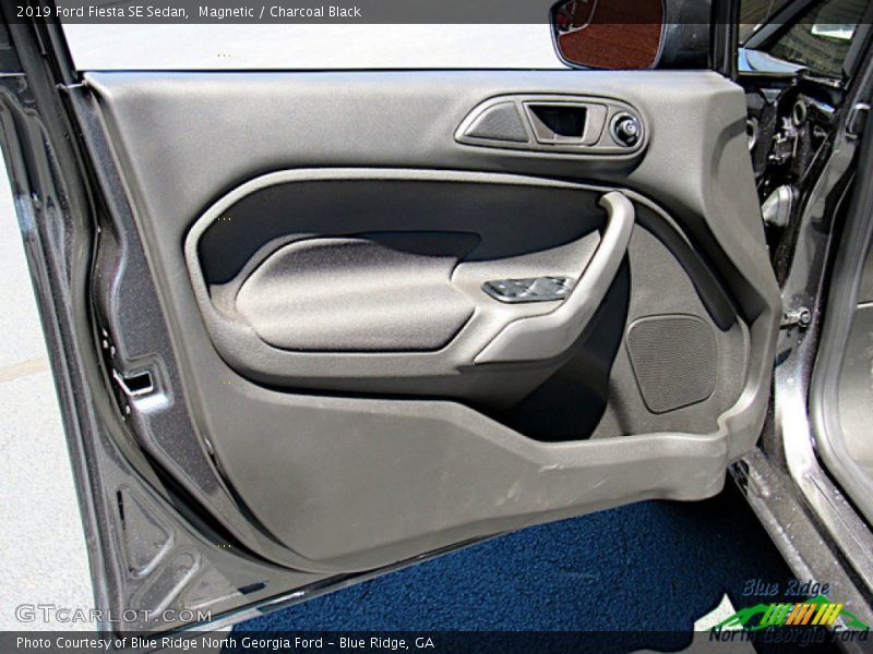 Magnetic / Charcoal Black 2019 Ford Fiesta SE Sedan