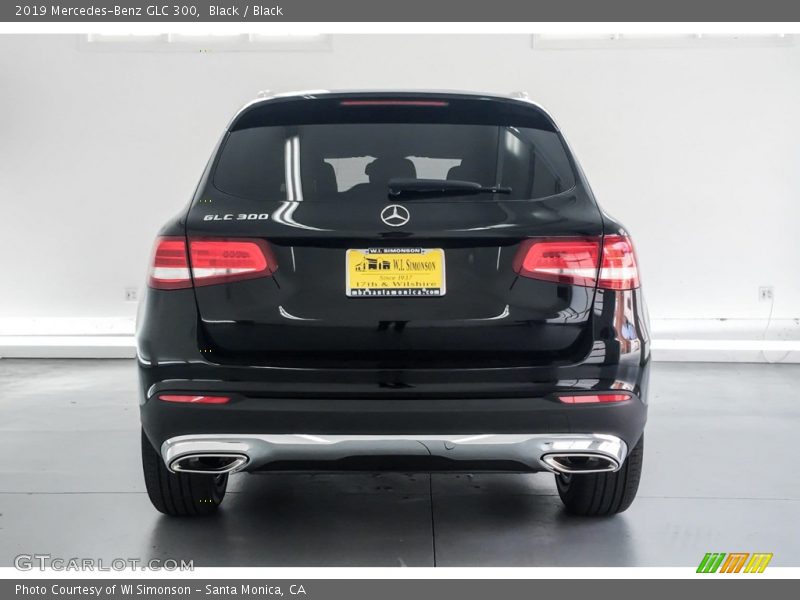Black / Black 2019 Mercedes-Benz GLC 300