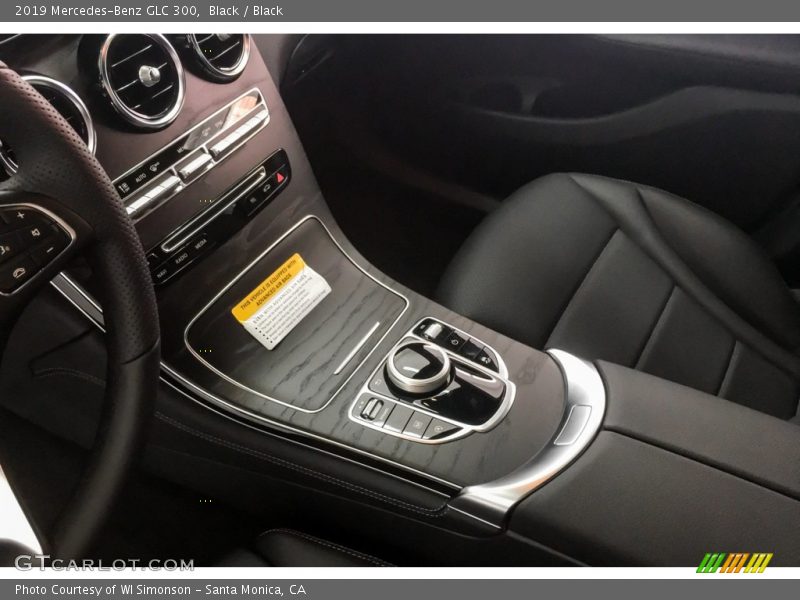 Black / Black 2019 Mercedes-Benz GLC 300