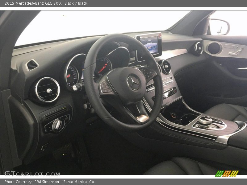 Black / Black 2019 Mercedes-Benz GLC 300