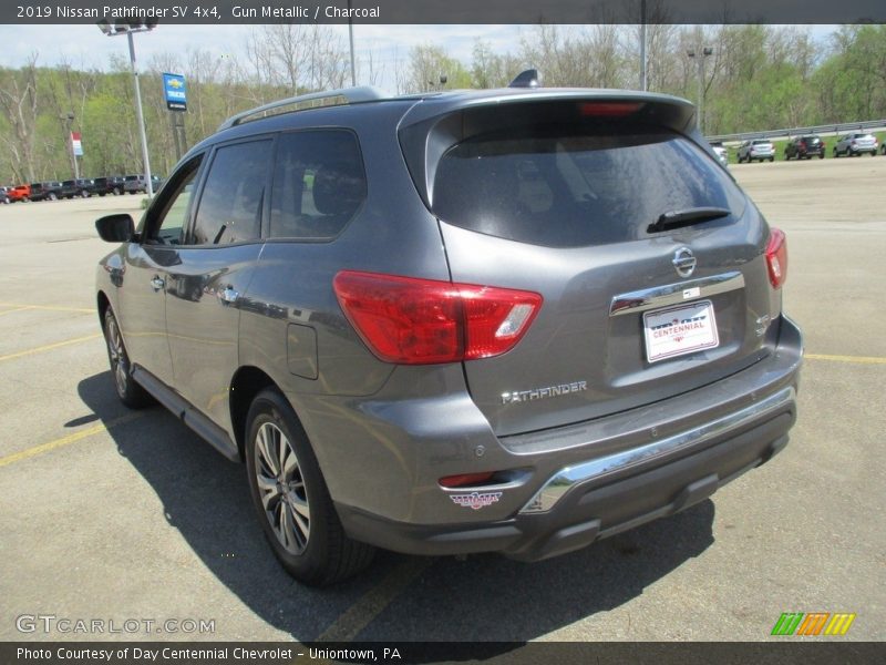 Gun Metallic / Charcoal 2019 Nissan Pathfinder SV 4x4