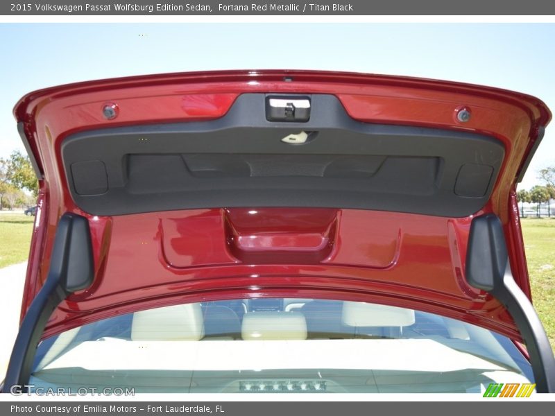 Fortana Red Metallic / Titan Black 2015 Volkswagen Passat Wolfsburg Edition Sedan