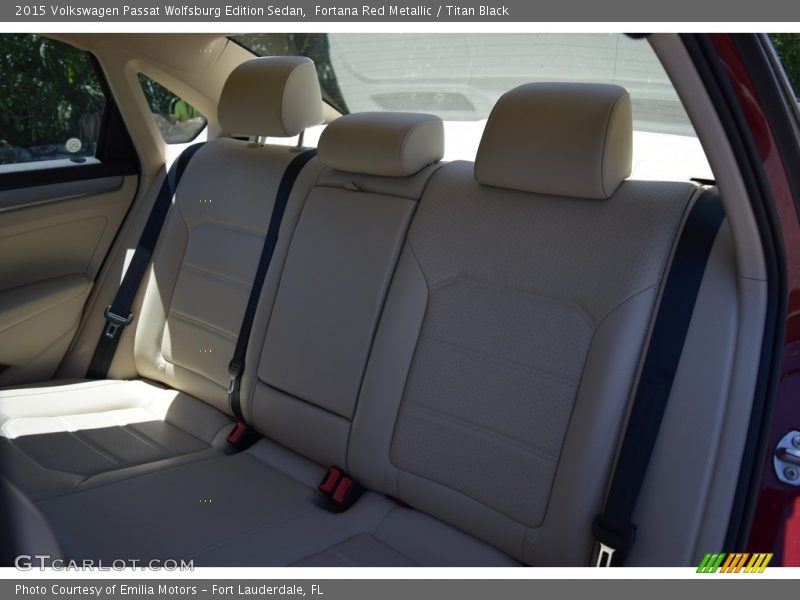 Fortana Red Metallic / Titan Black 2015 Volkswagen Passat Wolfsburg Edition Sedan