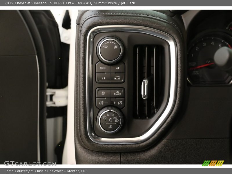 Controls of 2019 Silverado 1500 RST Crew Cab 4WD