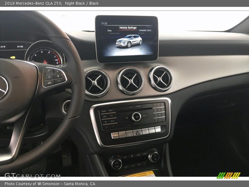 Night Black / Black 2019 Mercedes-Benz GLA 250