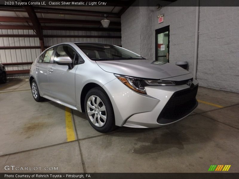 Front 3/4 View of 2020 Corolla LE